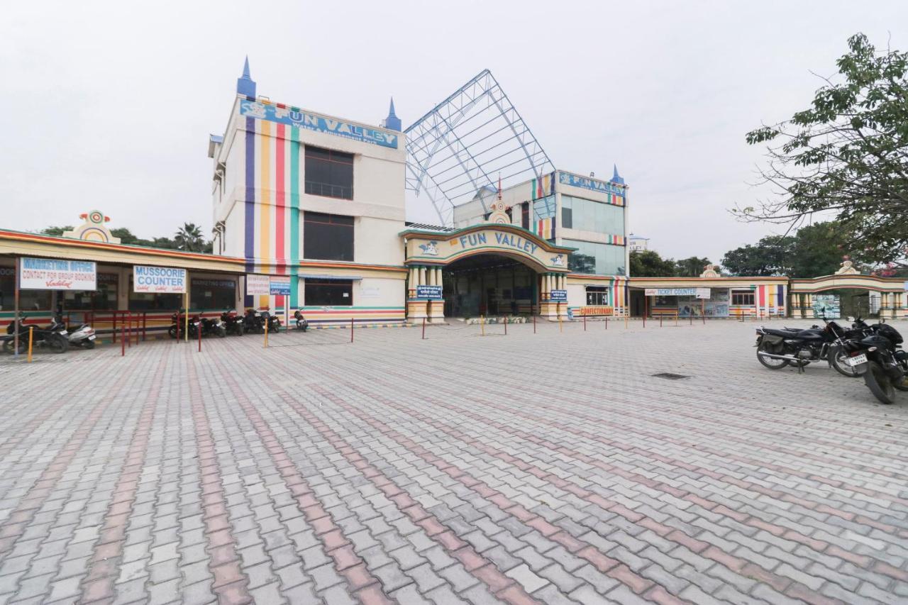 Oyo 19862 The Fun Valley Doiwala Bagian luar foto